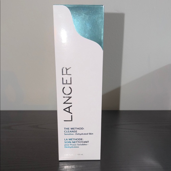 Lancer Cleanser: Polish - Sensitive/Dehydrated Skin - Picture 5 of 9